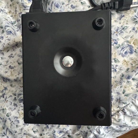 Yinleader 800VA Step Up Down Voltage Transformer Converter Regulator 110V/220V - Picture 2 of 5